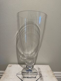 Glass vase