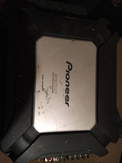 PIONEER 820watts 2 channel amp