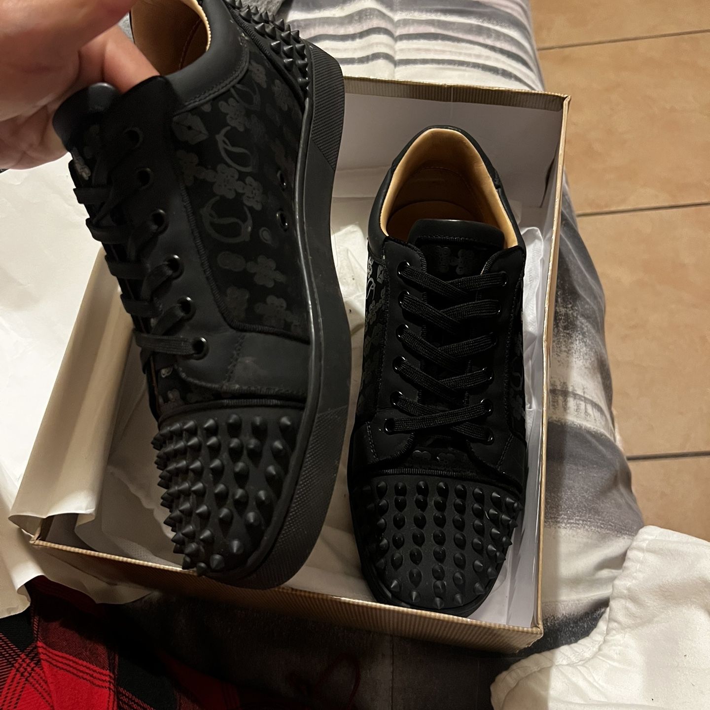 Louboutin Spikes Orlato Flat Clf/Glitt for Sale in Los 