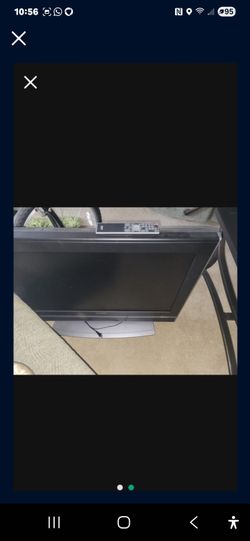 Sylvania TV with Remote & Booklet.