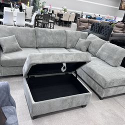 Sectional With FREE Storage Ottoman ✨ Easy Financing Available ✨ No Credit Needed 