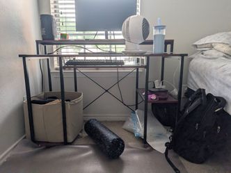 Compact 2-Tier Computer Desk with Keyboard Tray & Storage