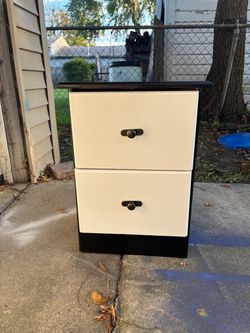 Beautiful 2 Drawer Nightstand/Cabinet