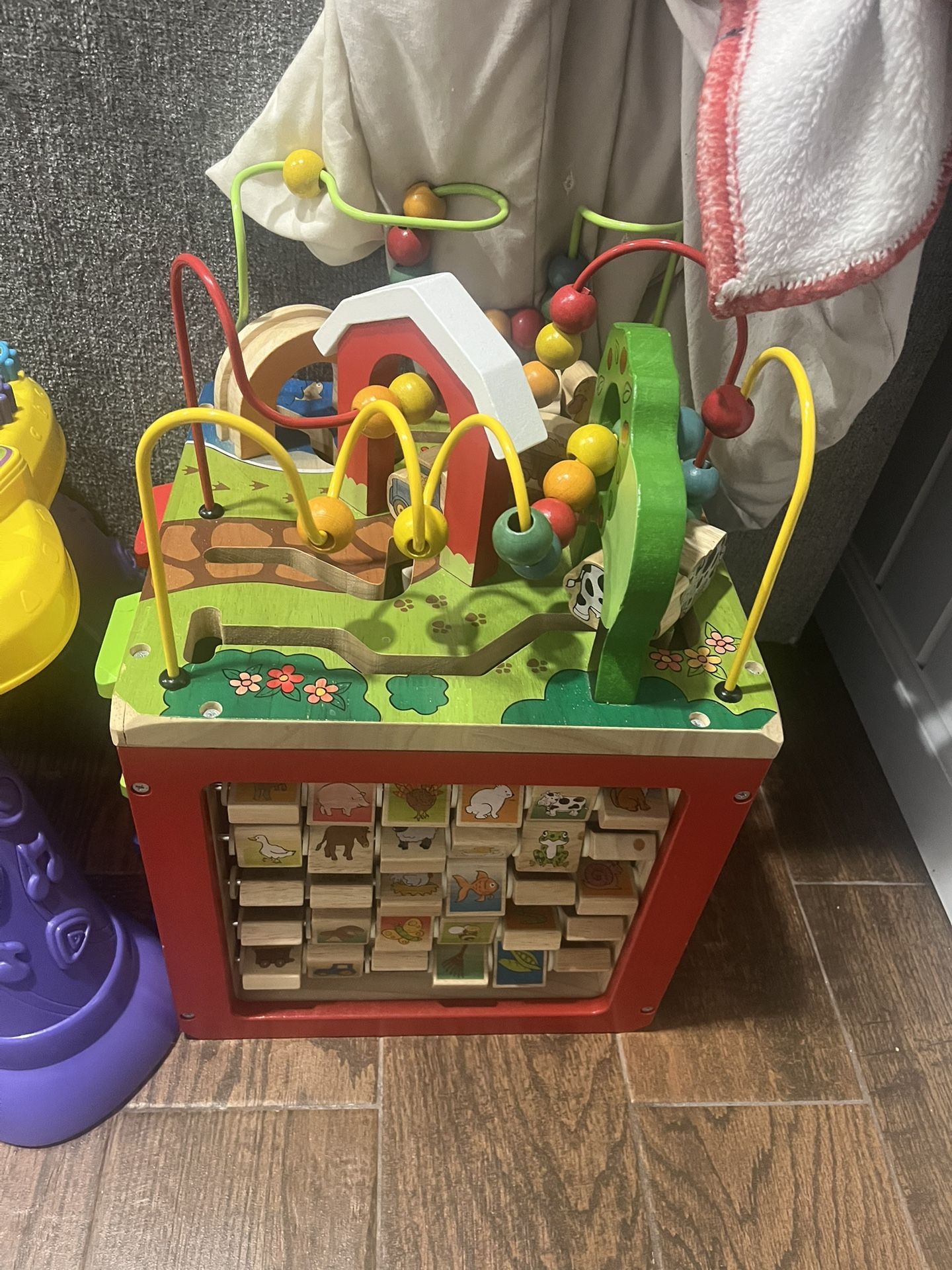 B. toys Wooden Activity Cube - Zany Zoo