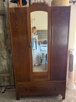 Vintage Art Deco Oak Armoire/Wardrobe
