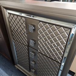 Tall Chest Drawers