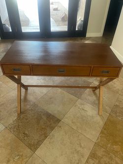 Pristine 3-Drawer Desk - LIKE NEW