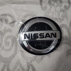 2019 2020 2021 2022 NISSAN Front Grille Emblem 62890-DFAOA ALTIMA MAXIMA OEM