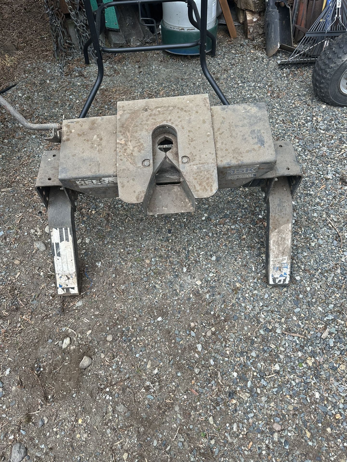 Fifth Wheel Hitch
