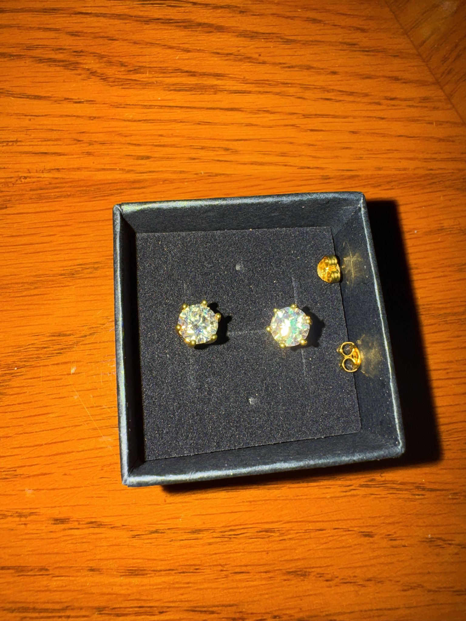 VVS1 MOISSANITE STUD EARRINGS