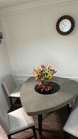 Premium dining table