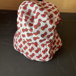 HELLO KITTY BUCKET HAT