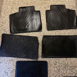 Toyota Sienna OEM Floor Mats – Rear & Middle (No Front Mats)