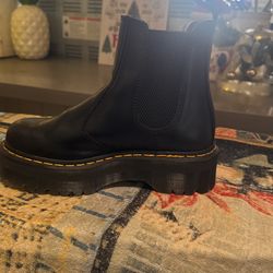 Dr Martens Boots /plataform Size 7 