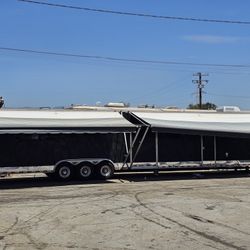 2004 Vintage Intimidator With Living Quarters 