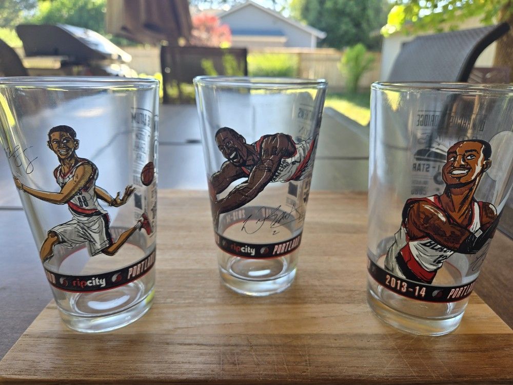 2013-14 Set Of 3 Blazer Glasses