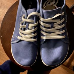 Whiten Wide Toe Woman’s Canvas Running Shoe Size 10