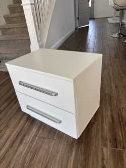 White bed side desk almost new