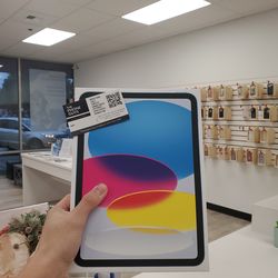 Apple iPad 10th - Brand New