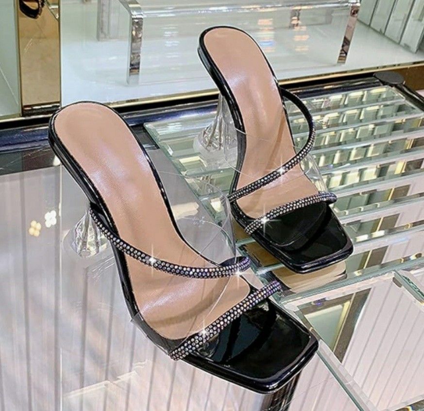 Pickup From LebnonTN 37087.Brand New Beautiful Black N Transparent Heeled Sandals ..excellent Condition