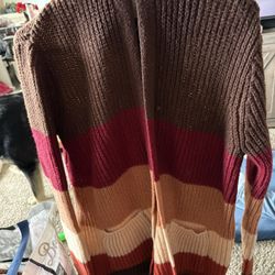 Almost Famous Women’s Sweater - Good Condition - OBO