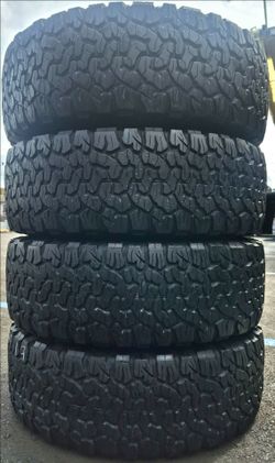 SET OF LT285/70R17 BFG KO2