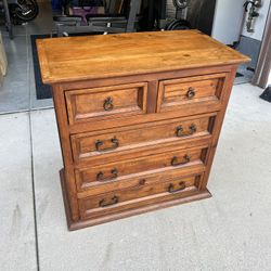 Dresser - Pier 1