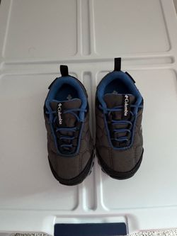 Toddler shoes (US size 8)