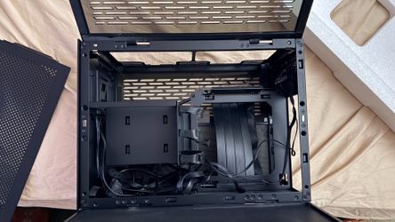 Lian Li Q58 Black Case PCIE 4.0 riser