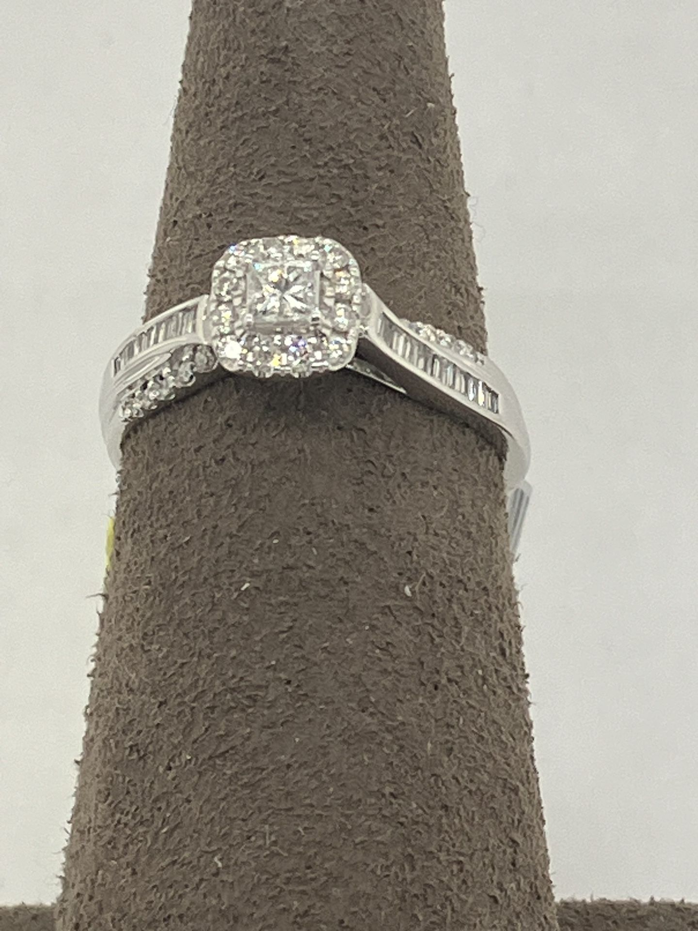 Radiant 14K White Gold Halo Diamond Ring with Diamond Accents