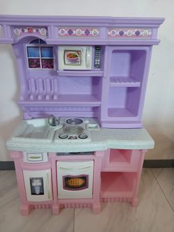 KIDS KITCHEN (WITH TOYS)