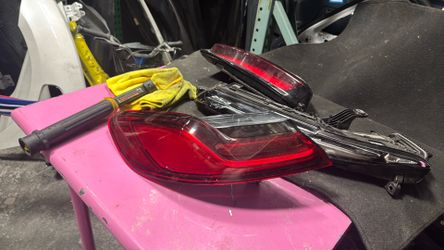 2019 2025 BMW M8 Drivers, Side taillights