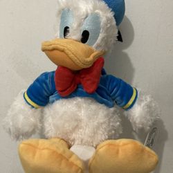 Donald Duck Plush – Medium 13”