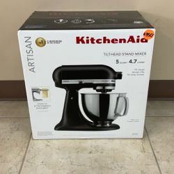 KITCHEN AID ARTISAN TILT-HEAD STAND MIXER KSM150PSBM (MATTE BLACK).