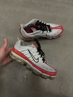Vapor Maxs Size 8