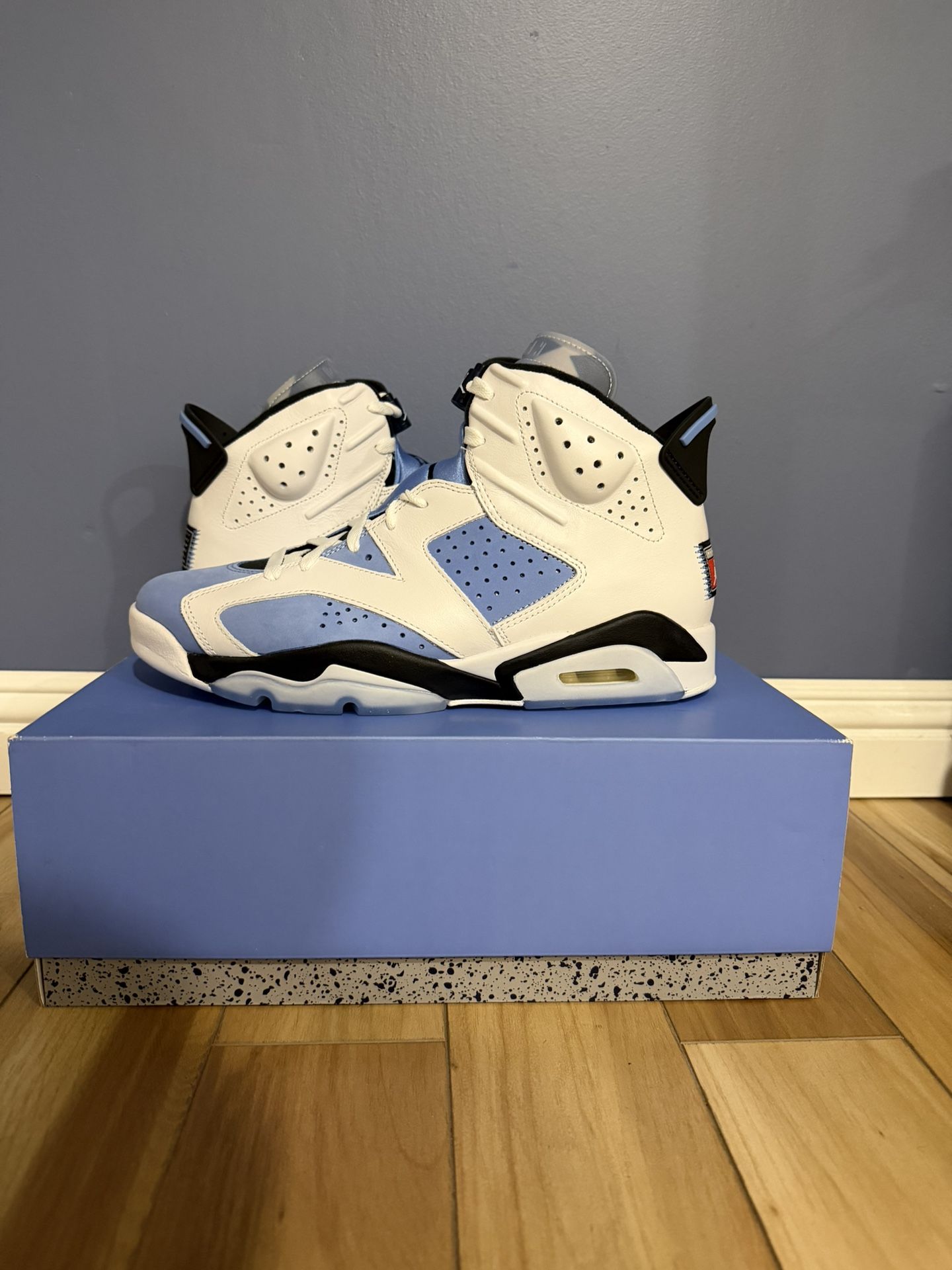Jordan 6 UNC Size 10.5