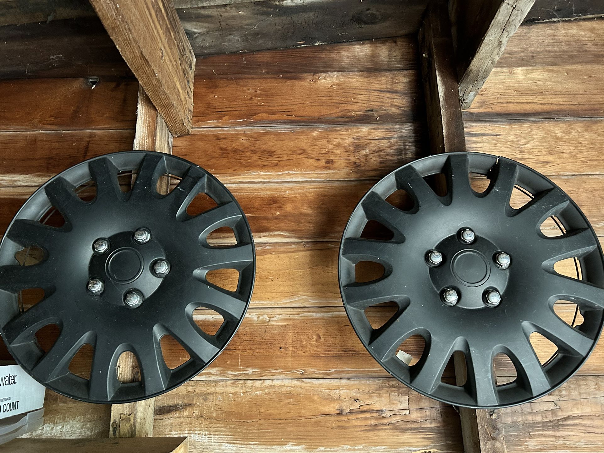 2 Hub Caps
