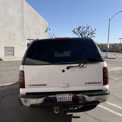 2006 Chevy Suburban 1500 LT V8 SUV Tahoe Ford Expedition Explorer GMC Yukon XL Cadillac Escalade Honda Pilot Lincoln Navigator Toyota Sequoia 2005
