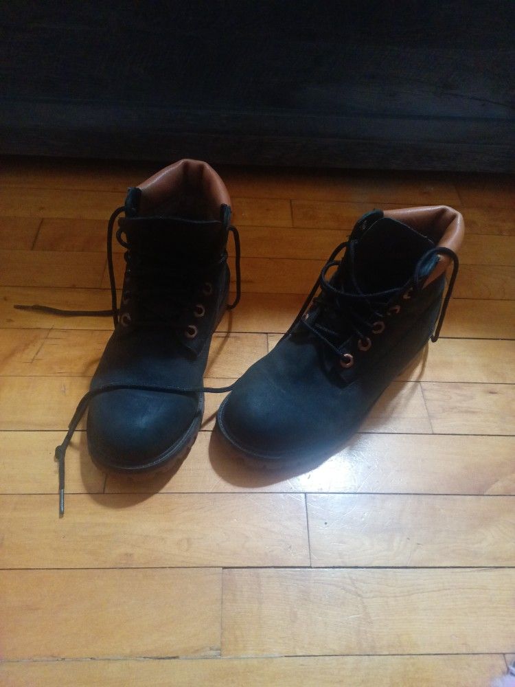 Black Timberlands