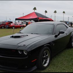 2016 Dodge Challenger 392 Hemi Scat Pack Shaker (manual)