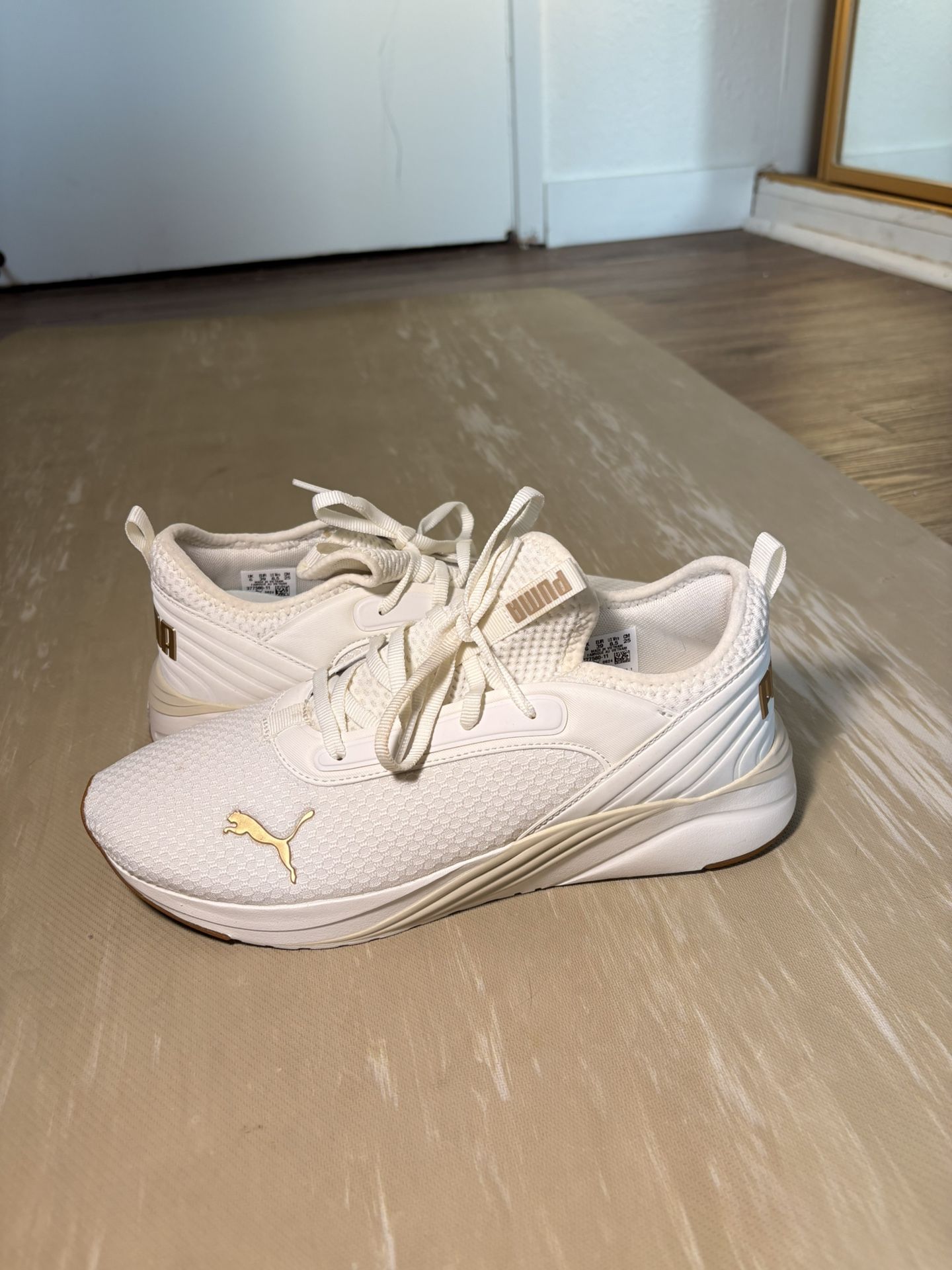 Brand New Size 8.5 Never worn Brand new never worn Booties by Sugar. Size 8.5 | Depop main image 3