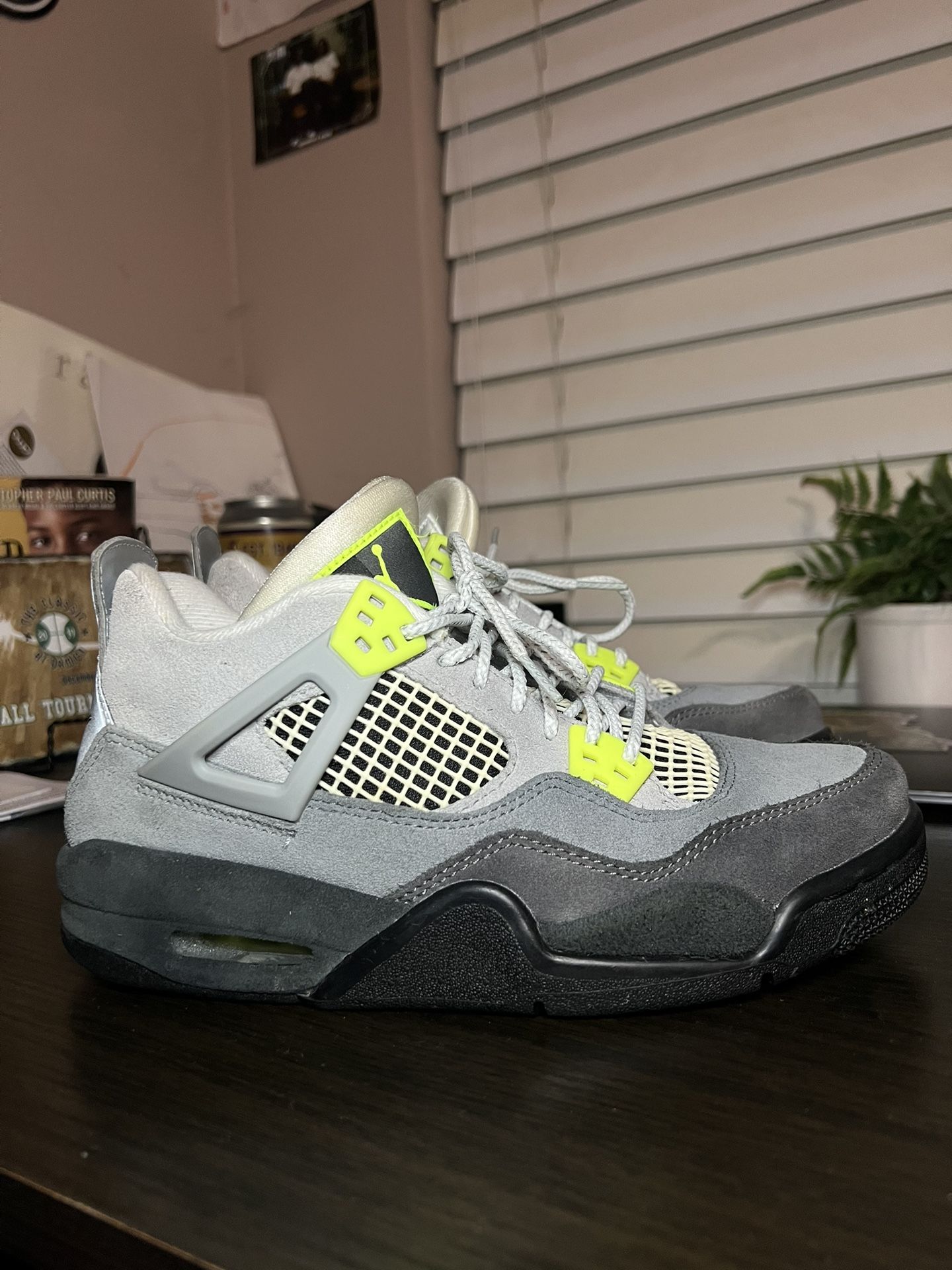 Nike Air Jordan 4 Retro SE '95 Neon'