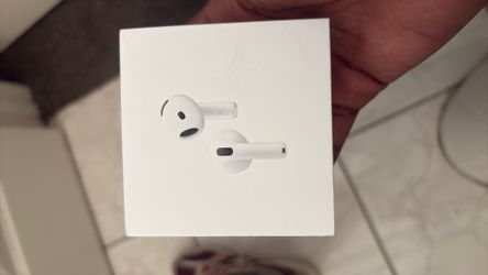 AirPods 4