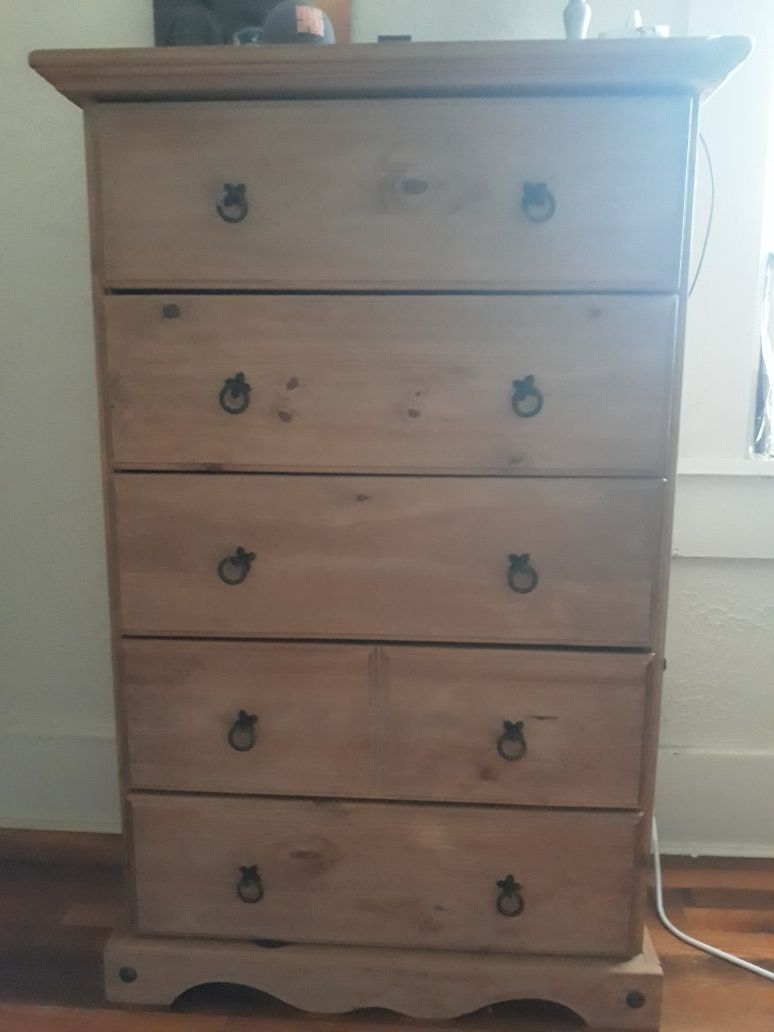 5 drawer wooden dresser