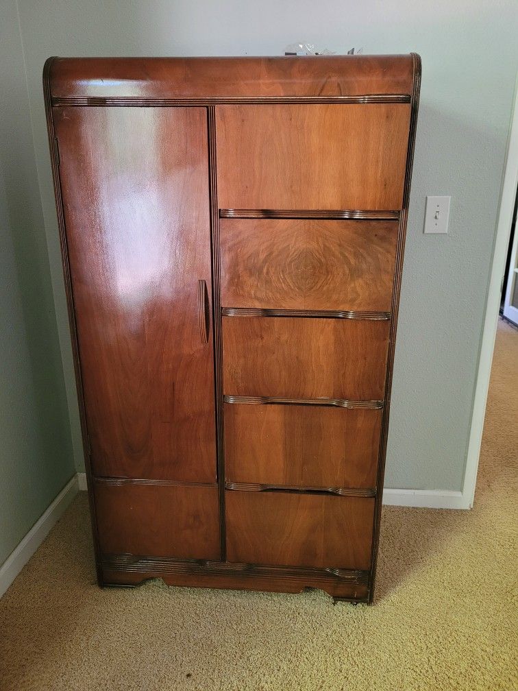 Vintage Art Deco Waterfall Wardrobe