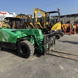 2017 Genie 5519 Forklift with 2000 Hours