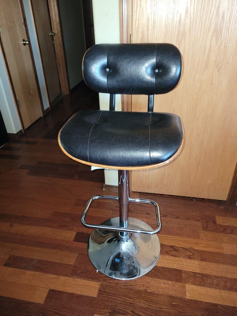 Barbers Chair/ Bar Stool