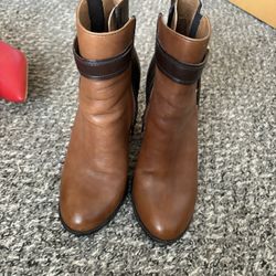Two tone Woman’s Boots