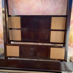 Modern Style/barn Style Queen Canopy Bedroom Set Including Bed,rails, Nightstands Colors Brown And Natural!🌺