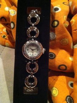Elegant link Mother of Pearl Dial Watch women